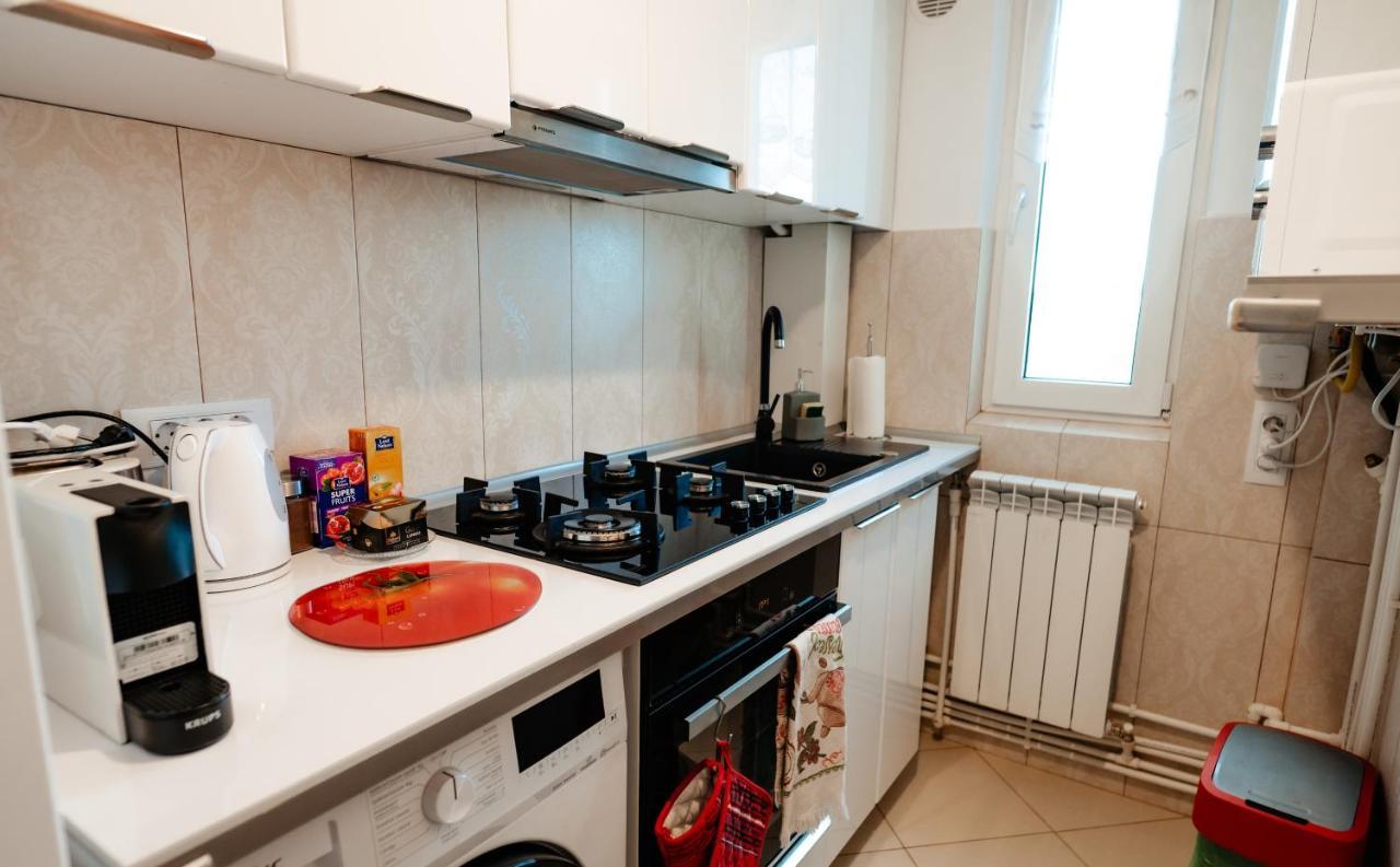 Carla'S Apart Palas-Hala Centrala 1 Bedroom, Airport Shuttle Iasi Esterno foto