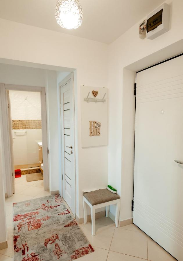 Carla'S Apart Palas-Hala Centrala 1 Bedroom, Airport Shuttle Iasi Esterno foto